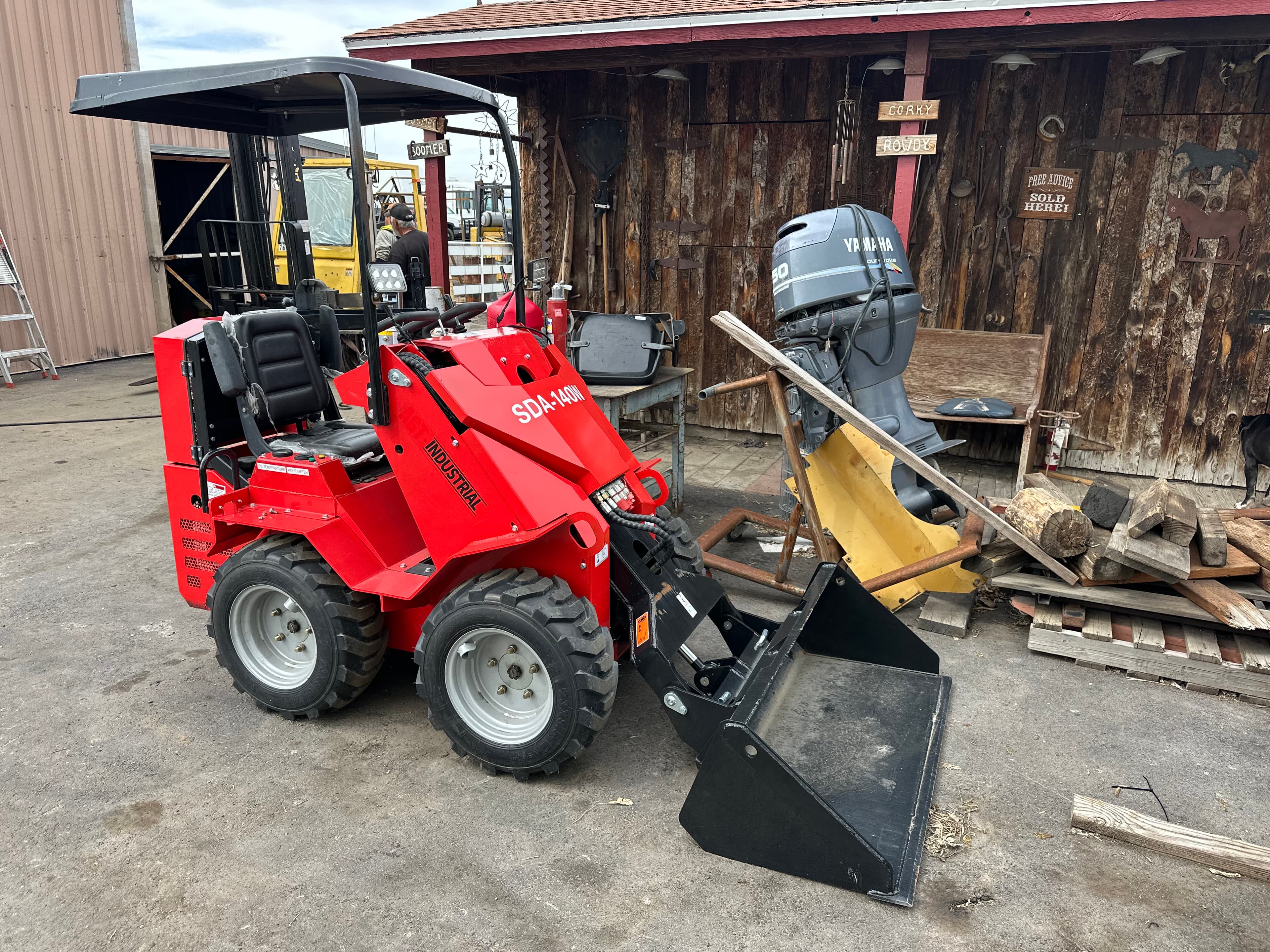 Compact Articulated Wheel Loader